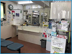 パル薬局蔵敷店待合室